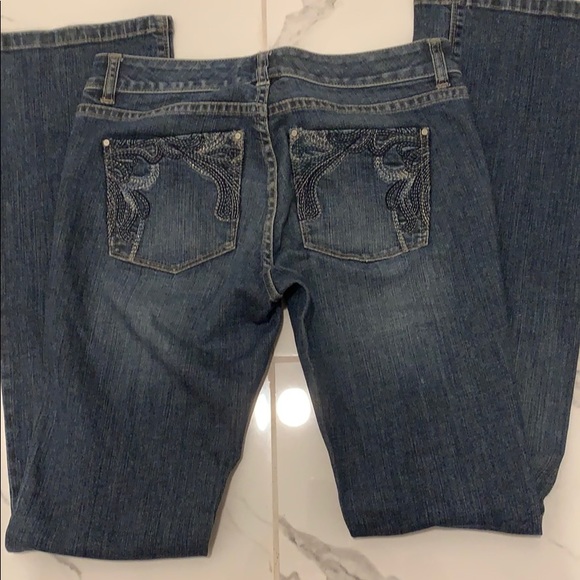 WHITE HOUSE BLACK MARKET JEANS - Picture 3 of 4